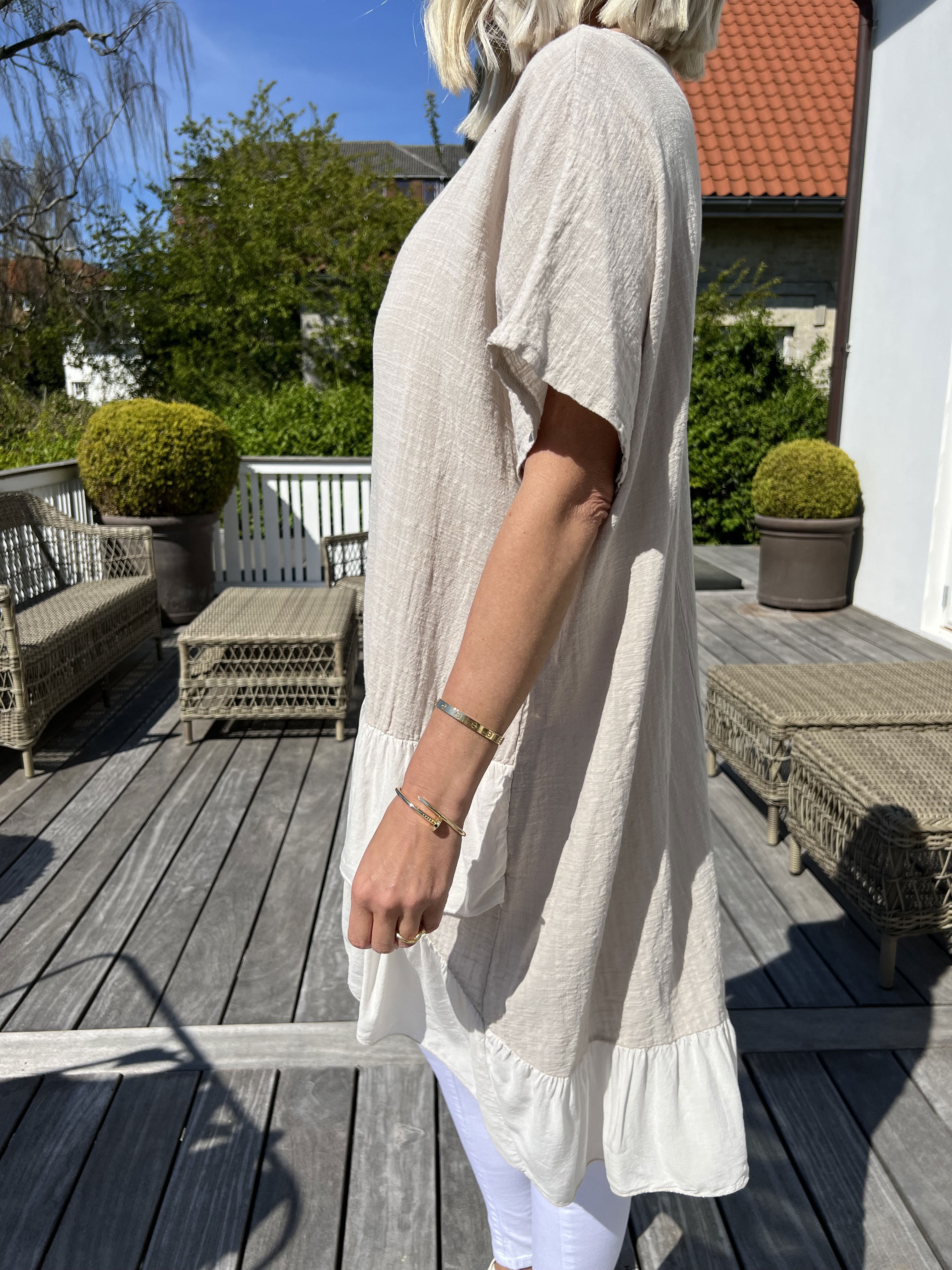 Elba - Tunika i forskudt længde med flæser